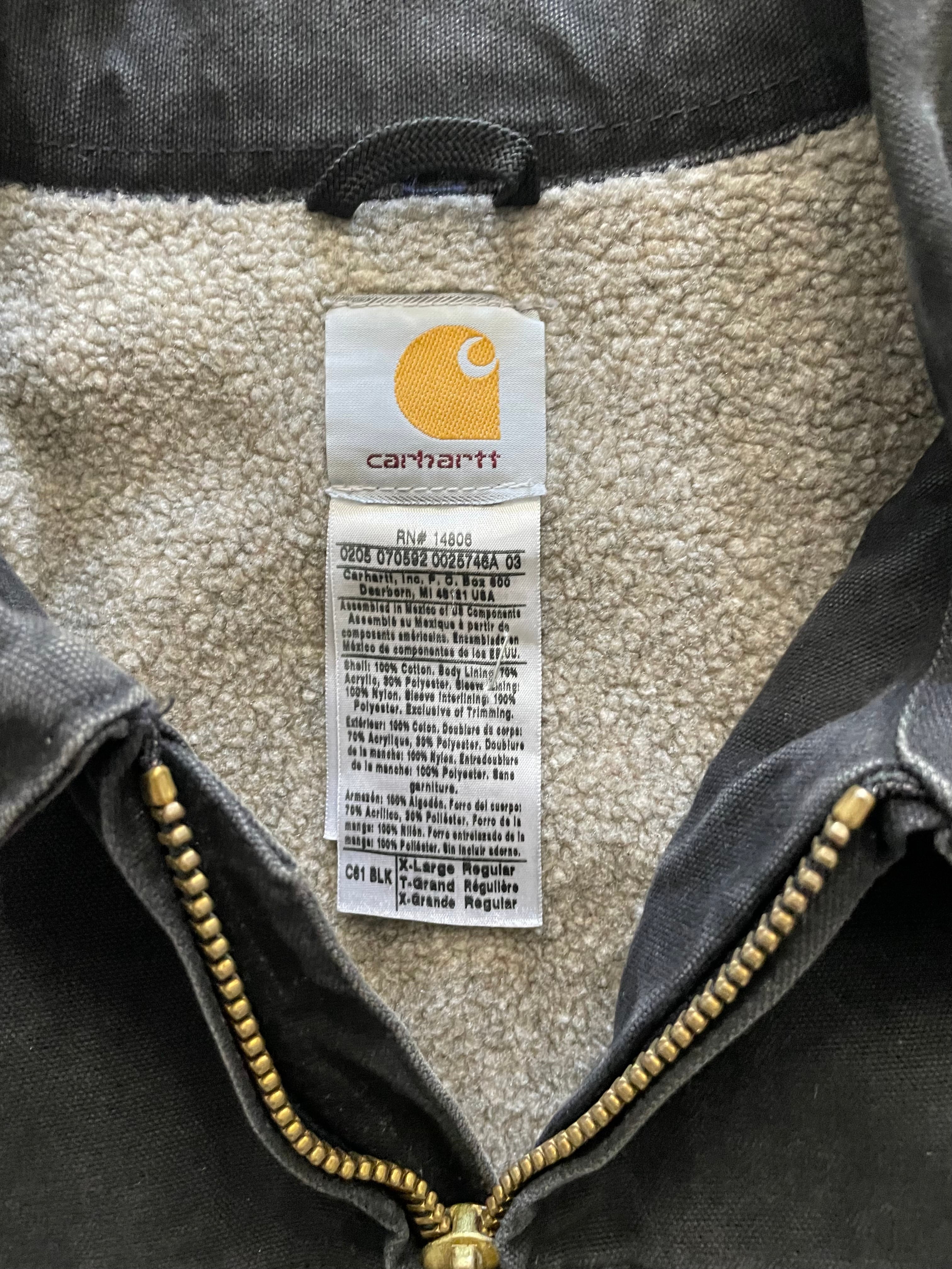 VINTAGE BLACK CARHARTT JACKET-XL