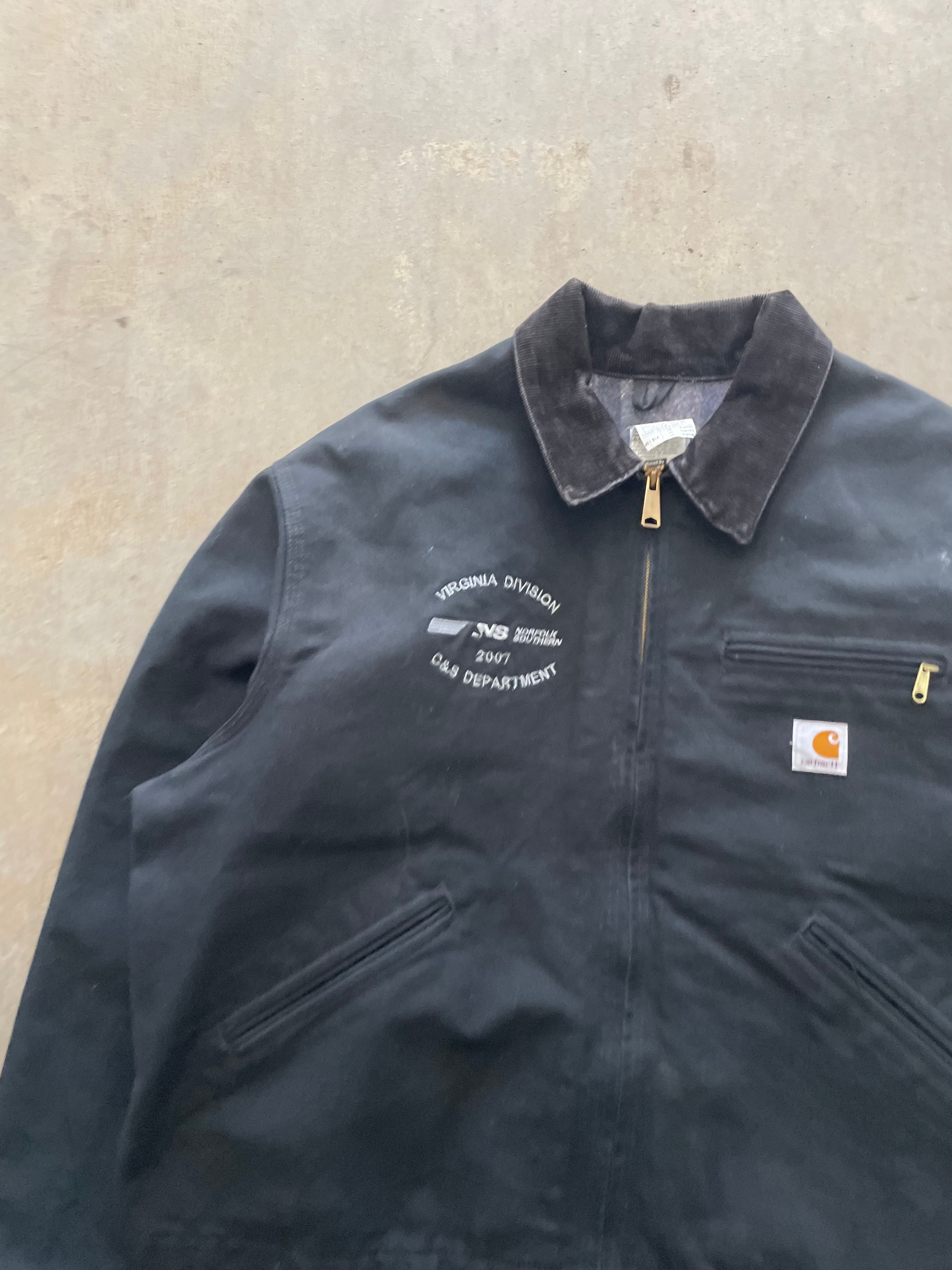 VINTAGE BLACK CARHARTT DETROIT JACKET-XL