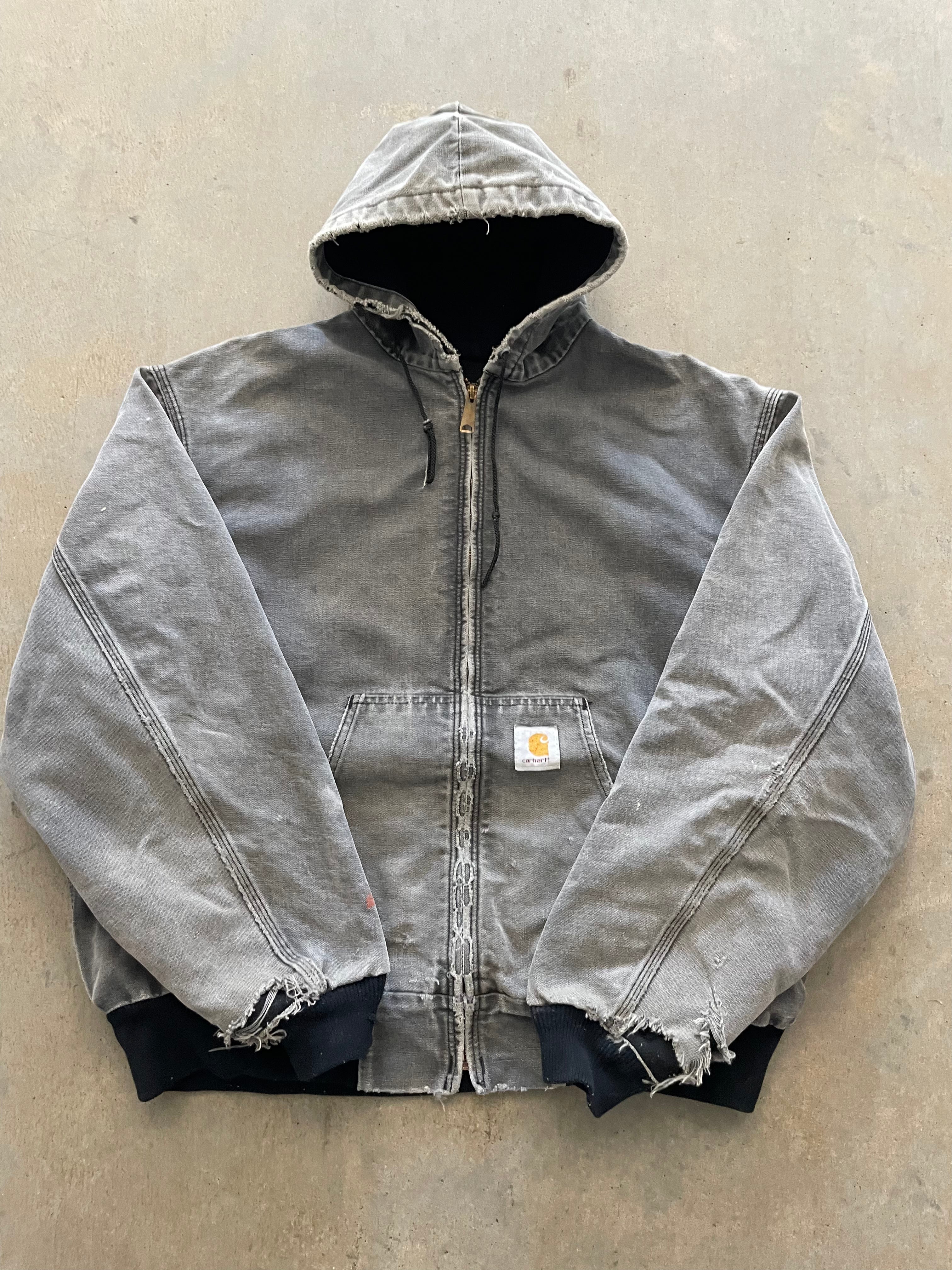 VINTAGE FADED BLACK CARHARTT JACKET-L