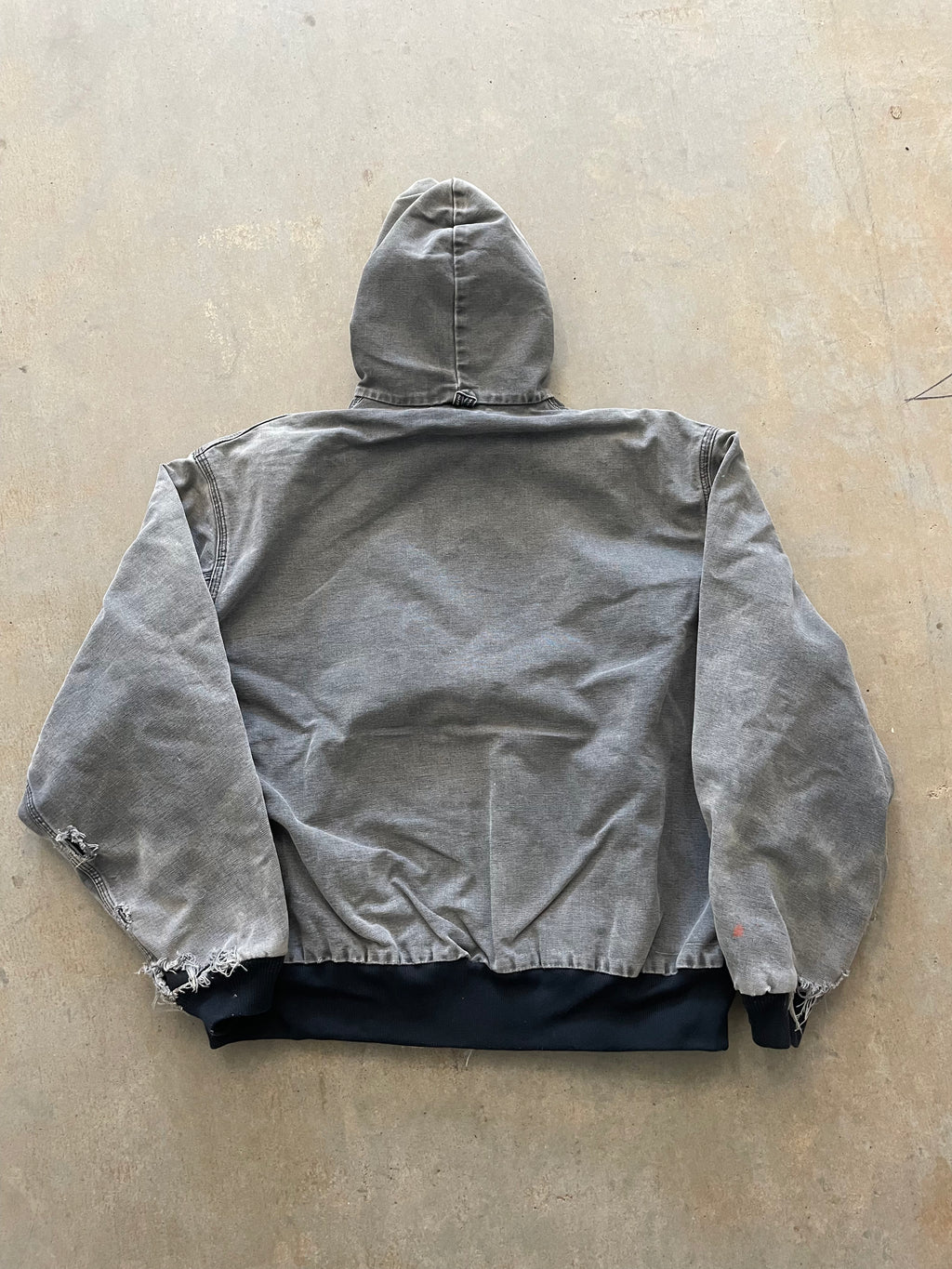 VINTAGE FADED BLACK CARHARTT JACKET-L